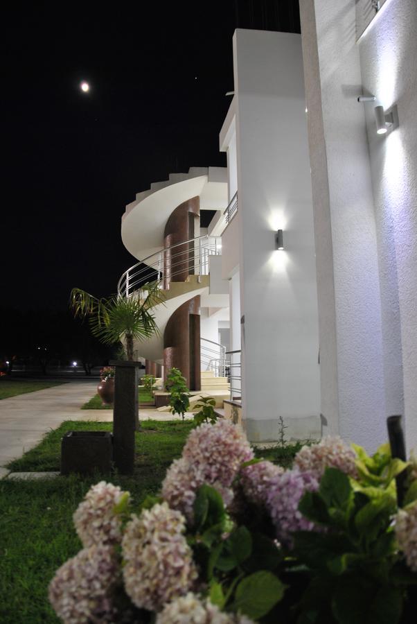 Royal Apartments & Villas Ulcinj Luaran gambar