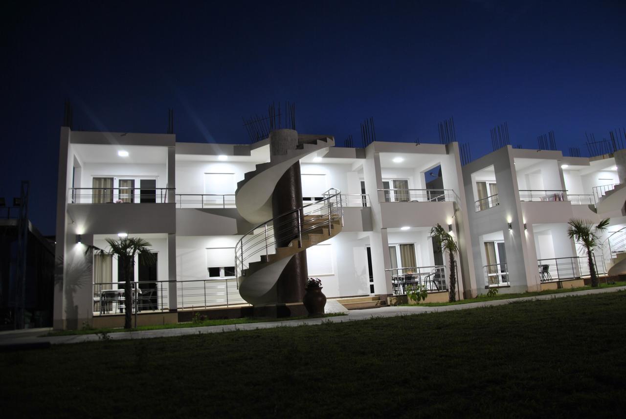 Royal Apartments & Villas Ulcinj Luaran gambar